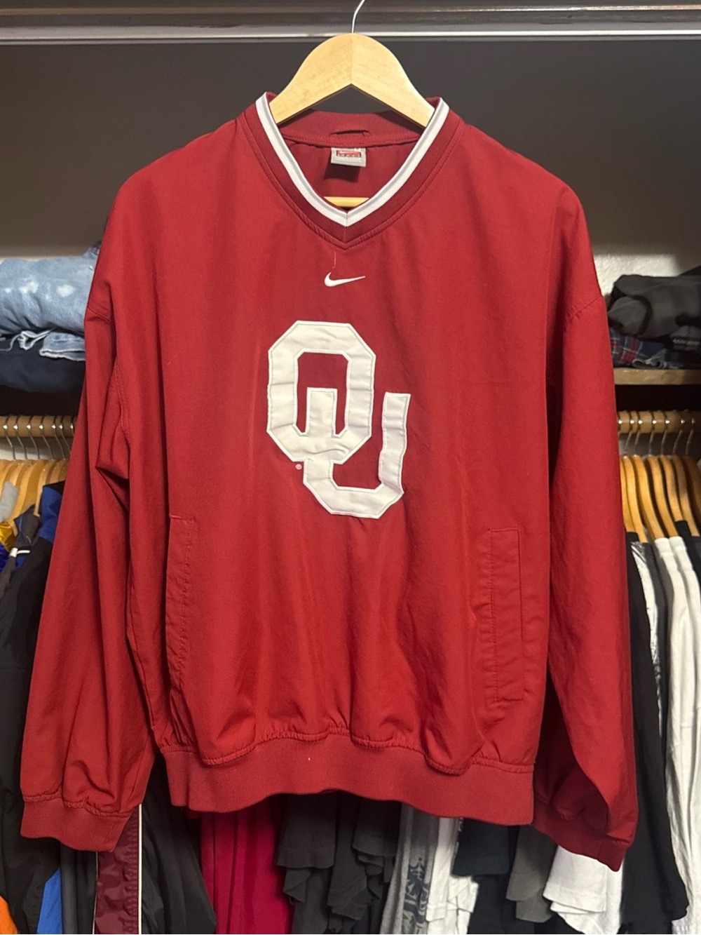 Nike Team Oklahoma Sooners V-Neck Windbreaker Pullover Red Mens Medium Vintage